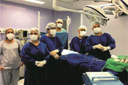 Equipe que realizou a primeira cirurgia foi liderada pelo professor titular Gerson Nakagima, em 14 de fevereiro